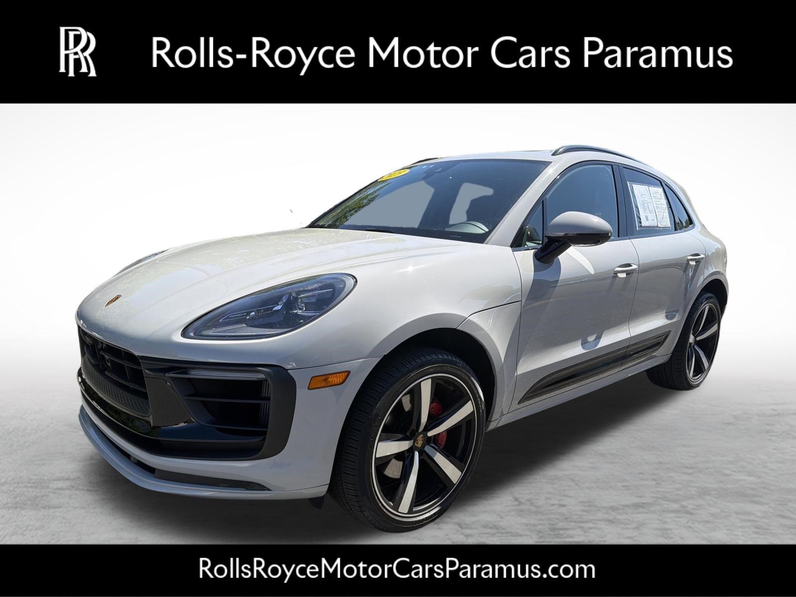 2023 Porsche Macan S's photo