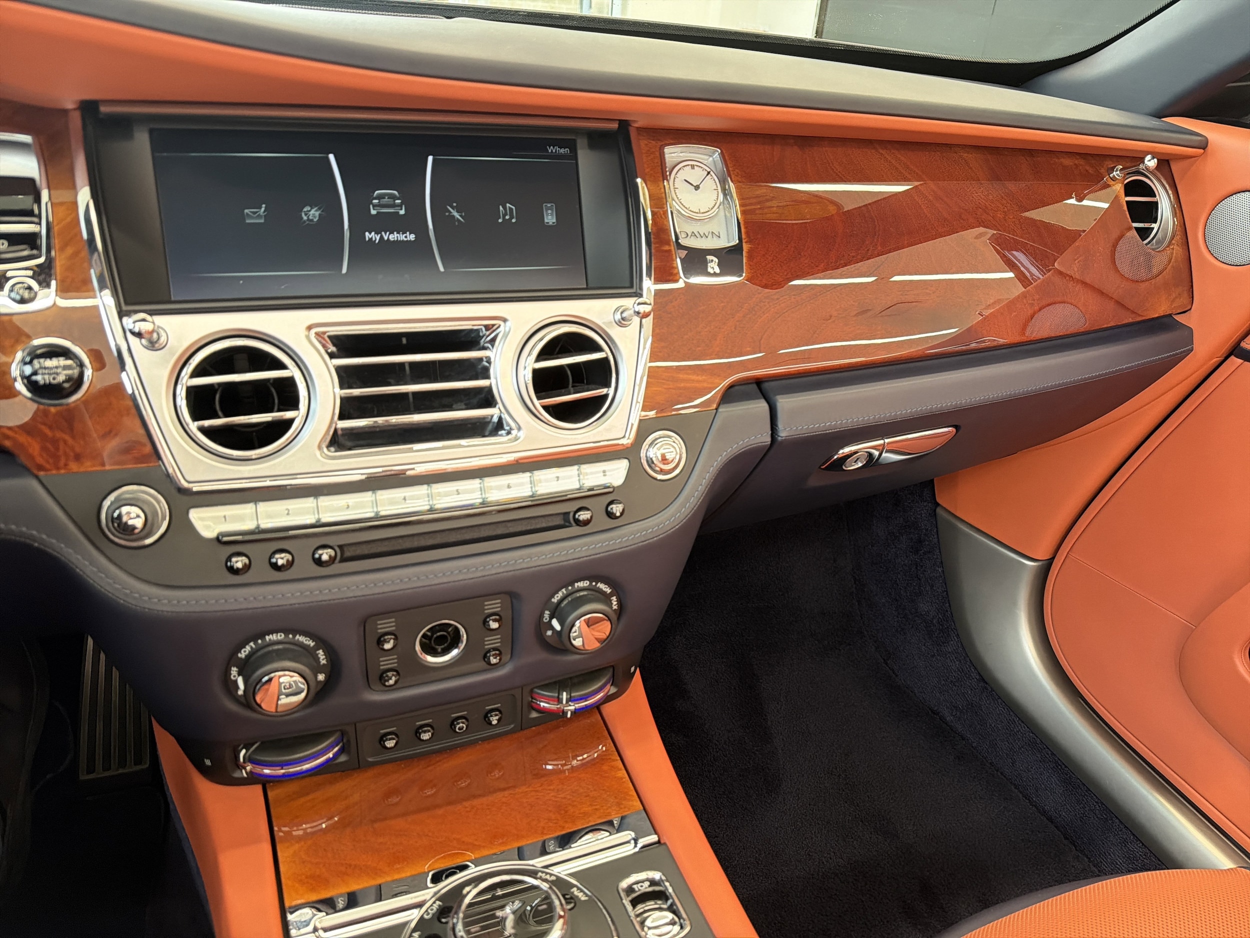 2018 Rolls-Royce Dawn Base - Photo 22