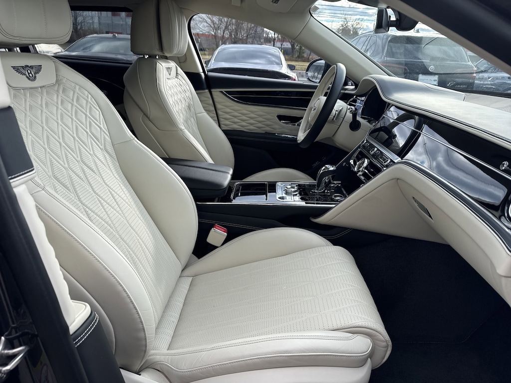 Certified 2022 Bentley Flying Spur V8 Sedan