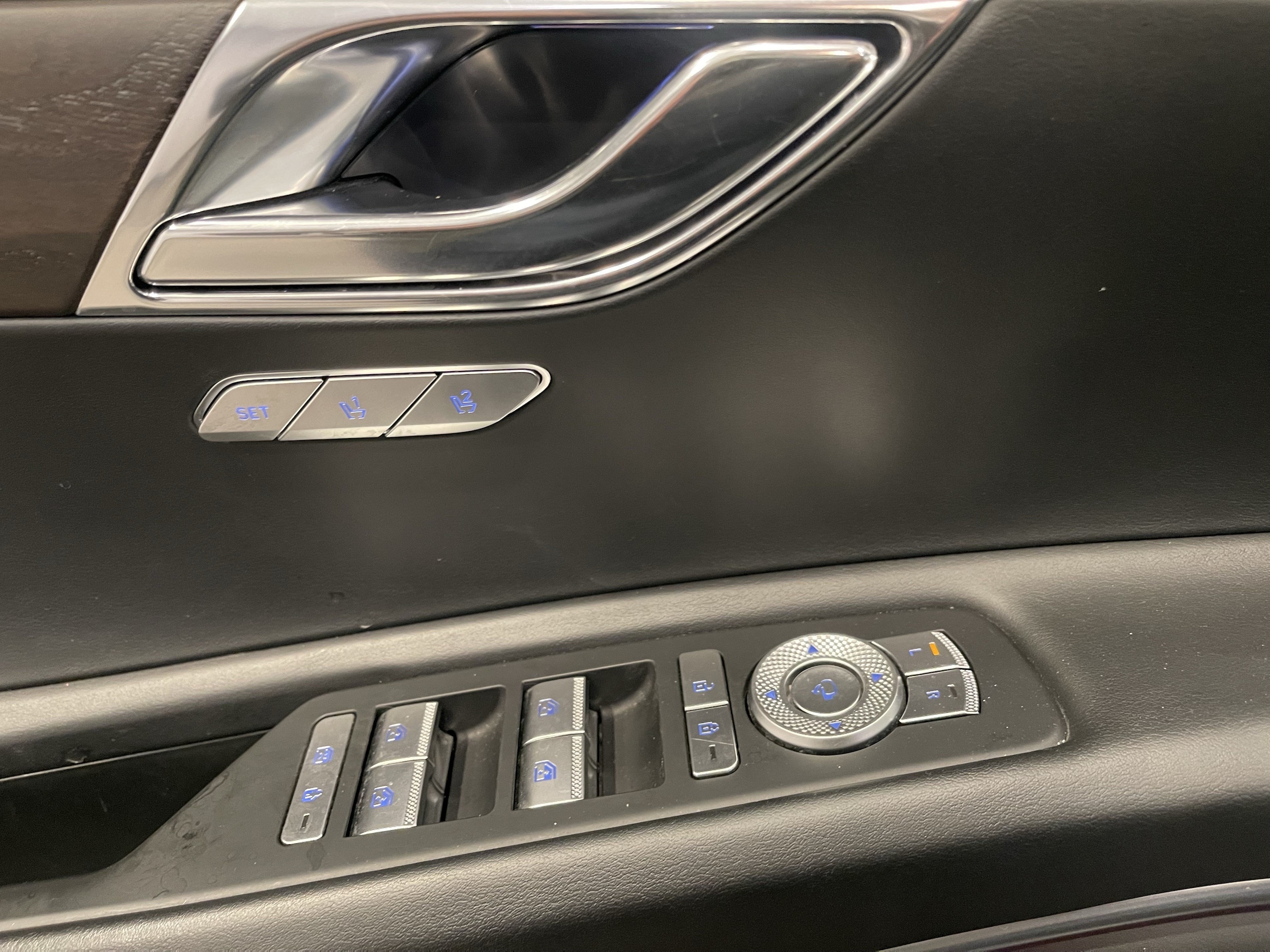 2024 GENESIS GV80 Standard - Photo 11