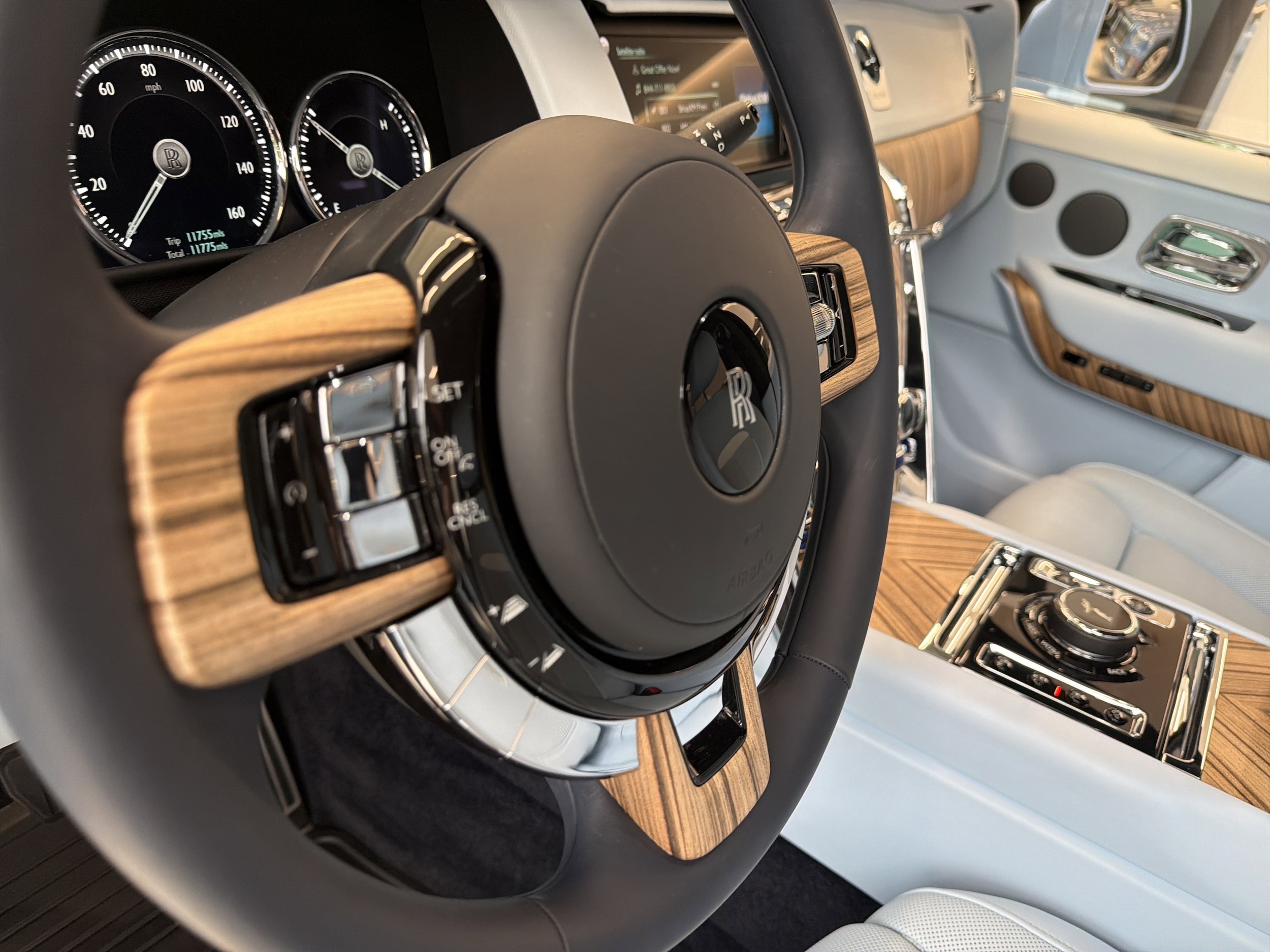 2023 Rolls-Royce Cullinan Base - Photo 45