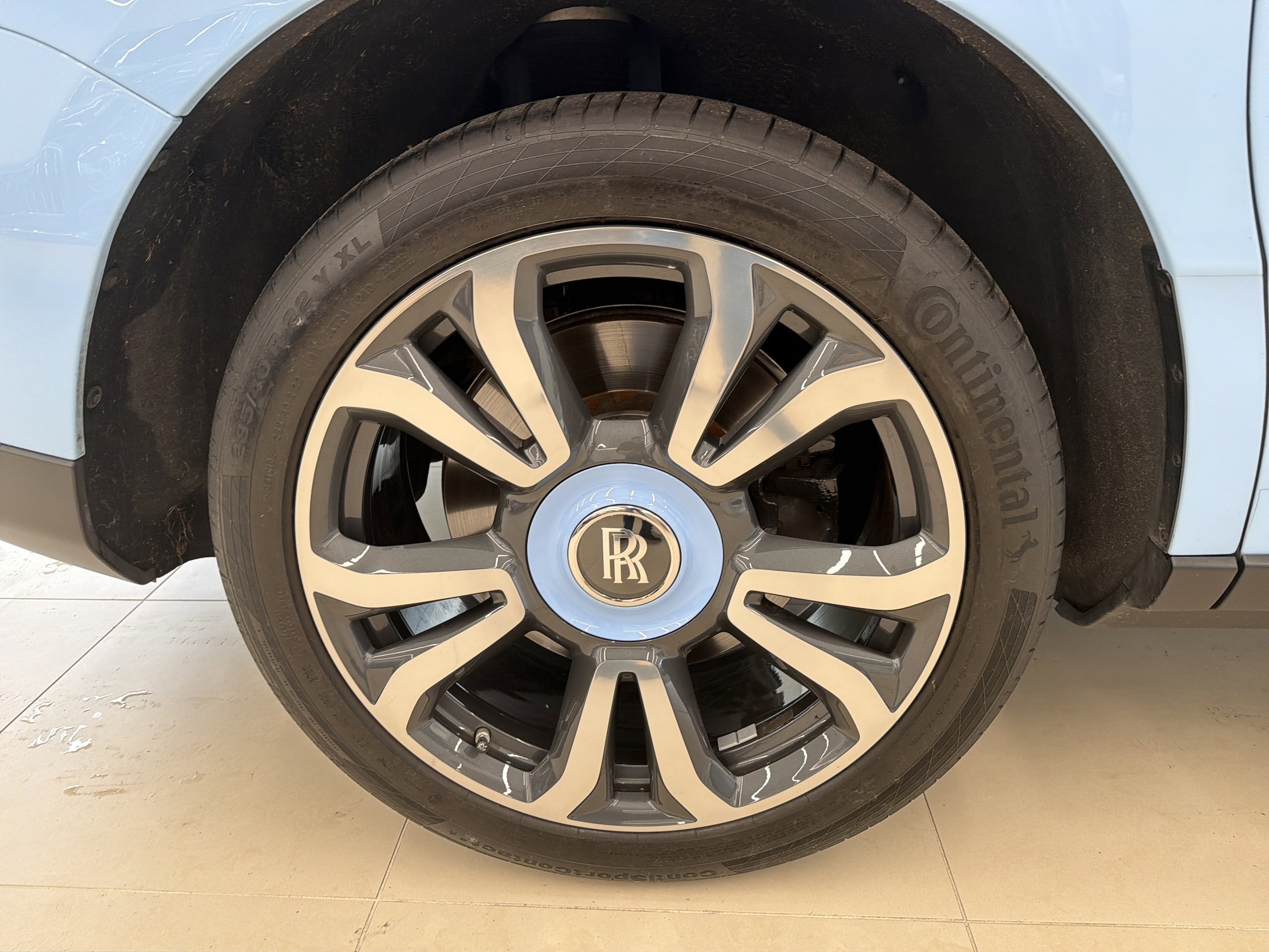 2023 Rolls-Royce Cullinan Base - Photo 29