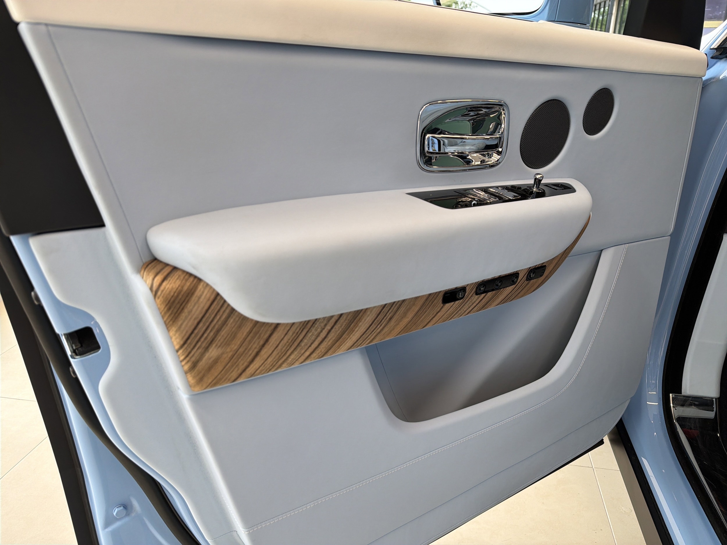 2023 Rolls-Royce Cullinan Base - Photo 12