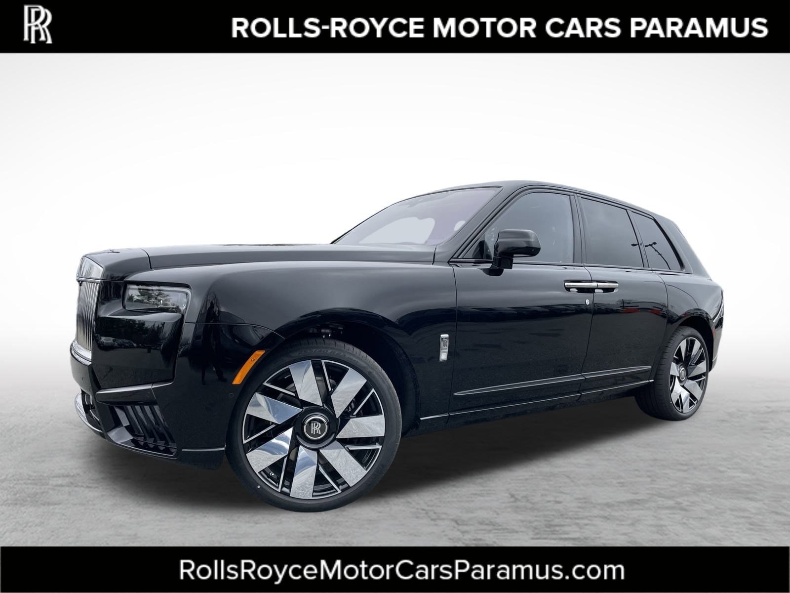 洋書 ROLLS ROYCE IN AMERICA New-2023-Rolls-Royce-Ghost.jpg