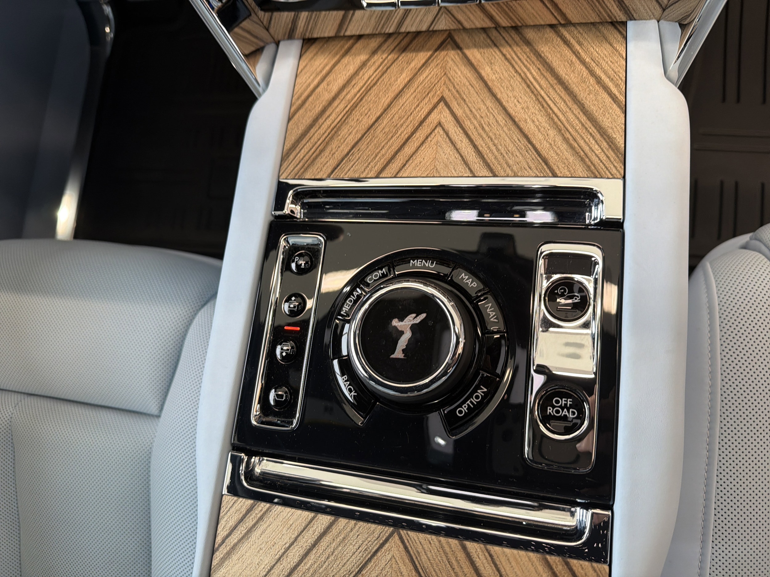 2023 Rolls-Royce Cullinan Base - Photo 42