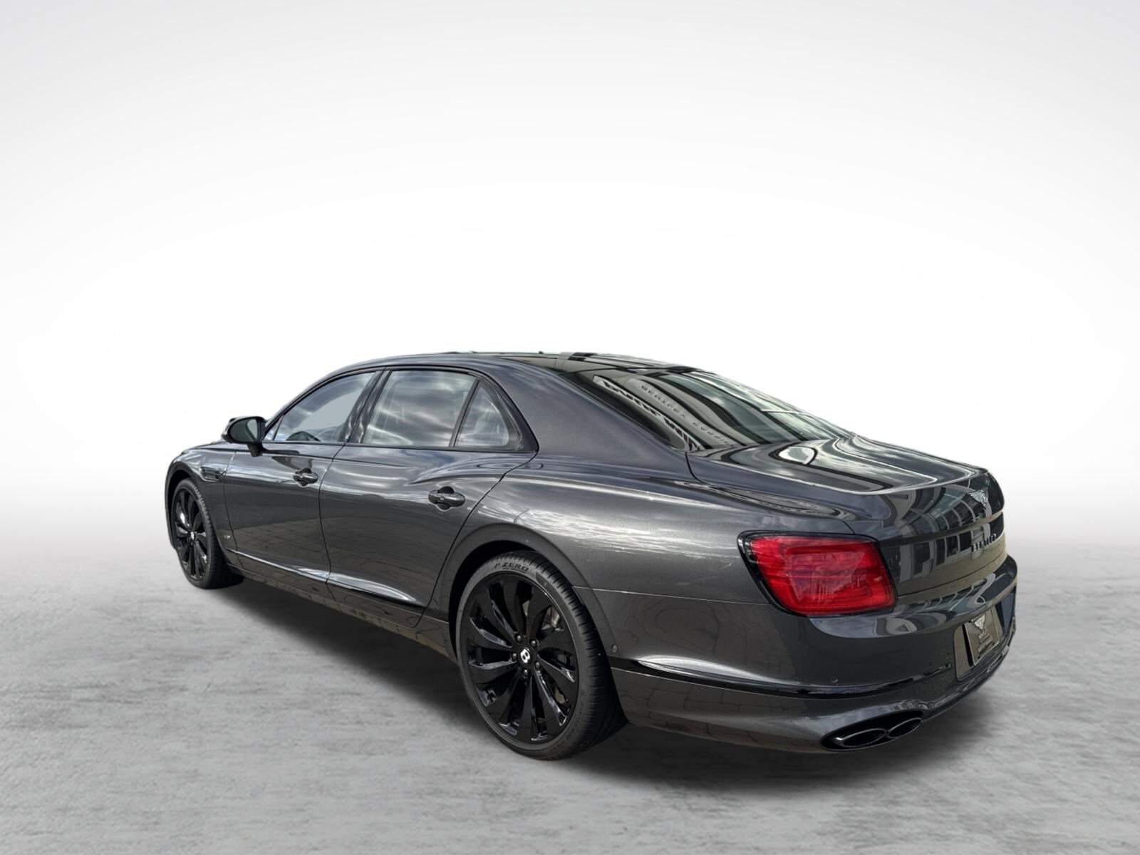 2022 Bentley Flying Spur V8 photo 2