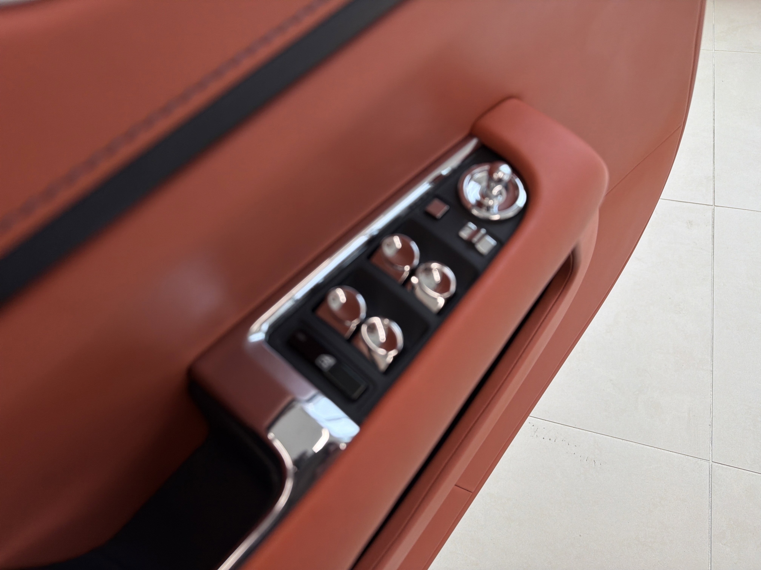 2018 Rolls-Royce Dawn Base - Photo 14