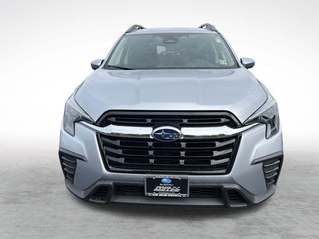 2024 Subaru Ascent Premium photo 2