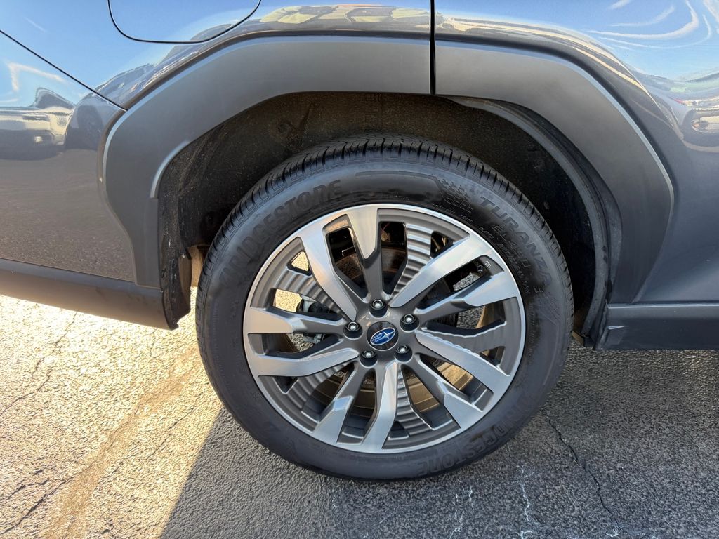 2025 Subaru Forester Touring - Photo 12