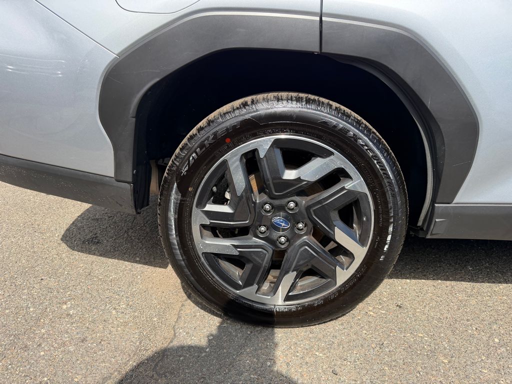 2025 Subaru Forester Premium - Photo 12