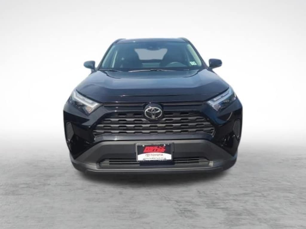 Used 2025 Toyota RAV4 XLE SUV