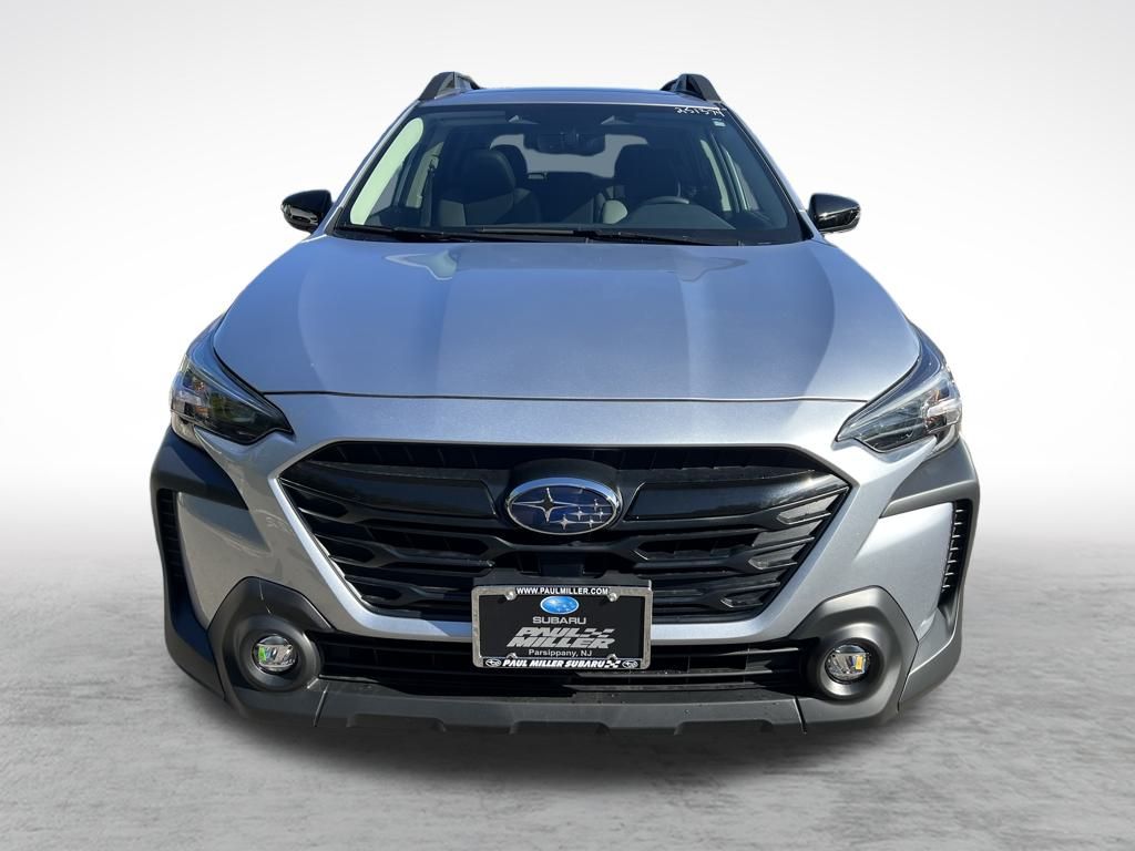 2025 Subaru Outback Onyx Edition photo 2