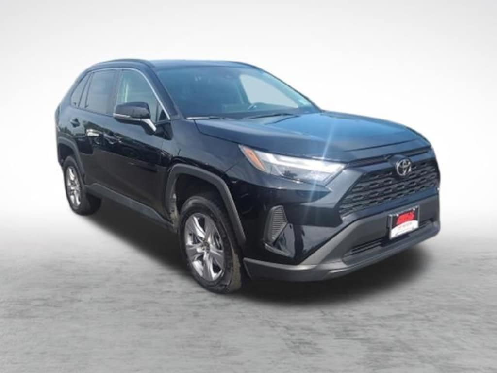 Used 2025 Toyota RAV4 XLE SUV