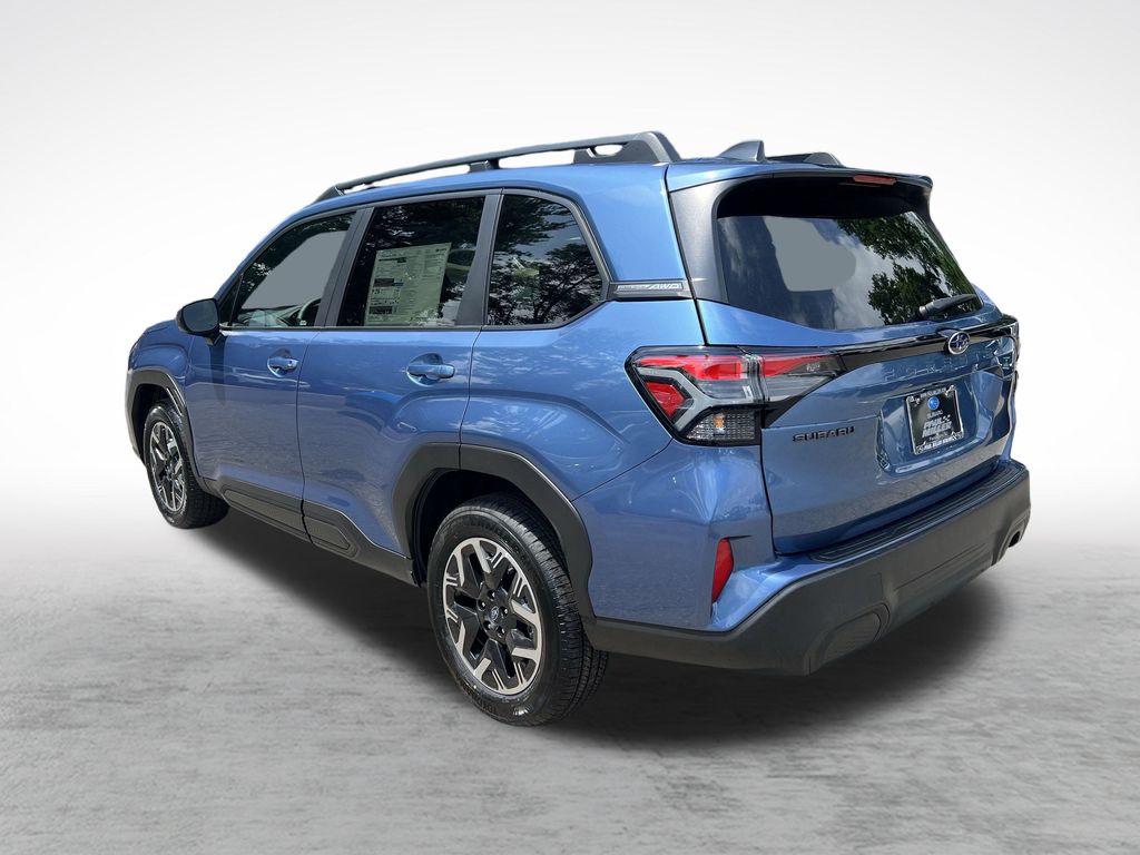2025 Subaru Forester Premium photo 4