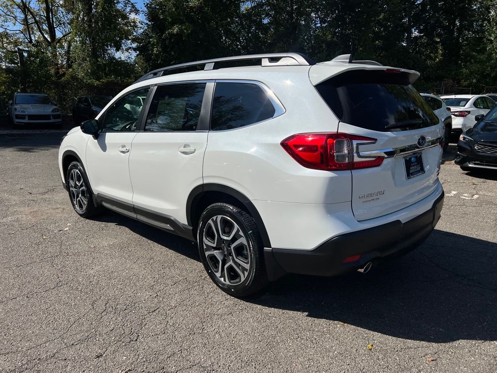 2025 Subaru Ascent Limited photo 4
