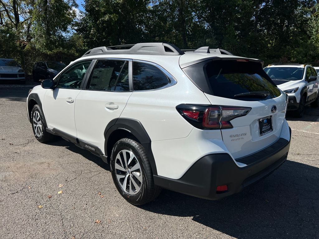 2025 Subaru Outback Premium photo 3