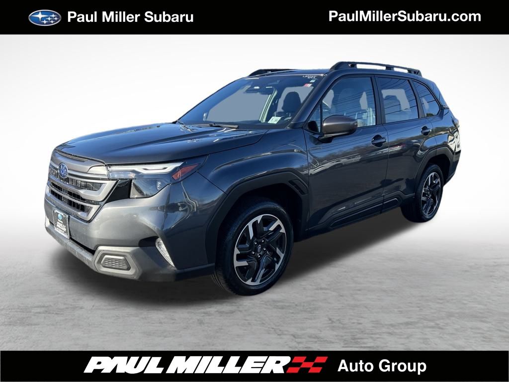 2025 Subaru Forester Premium's photo