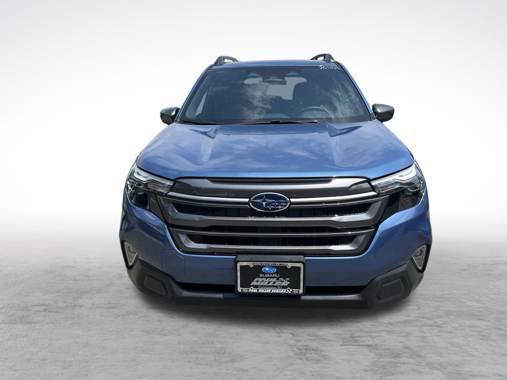 2025 Subaru Forester Premium photo 2