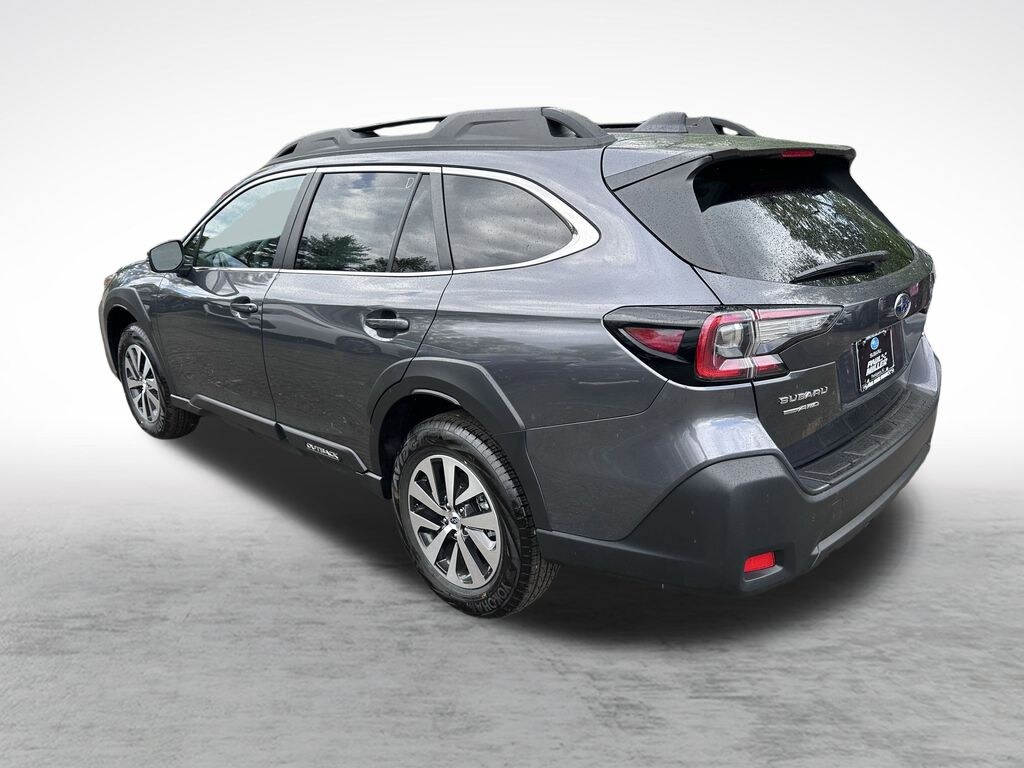 Used 2025 Subaru Outback Premium SUV