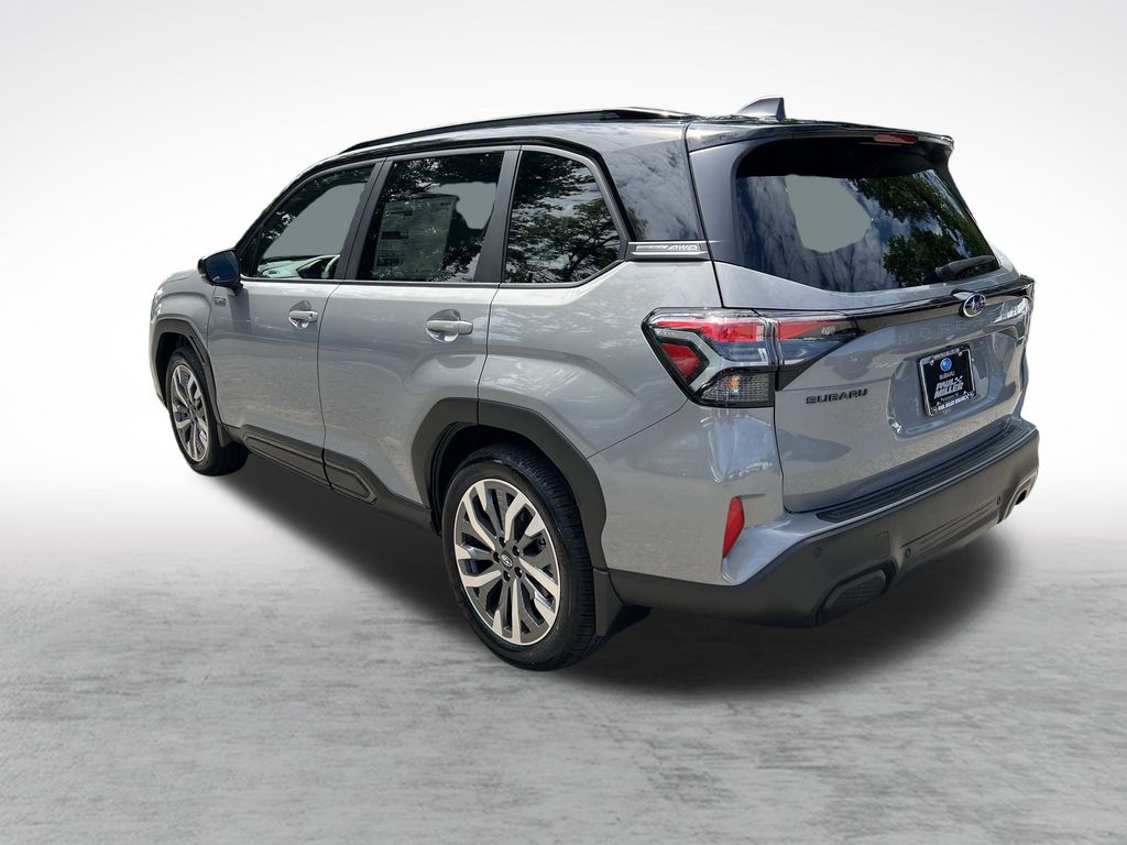 2025 Subaru Forester Touring photo 4