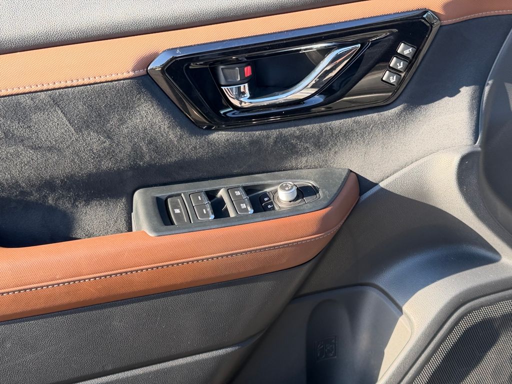 2025 Subaru Forester Touring - Photo 15