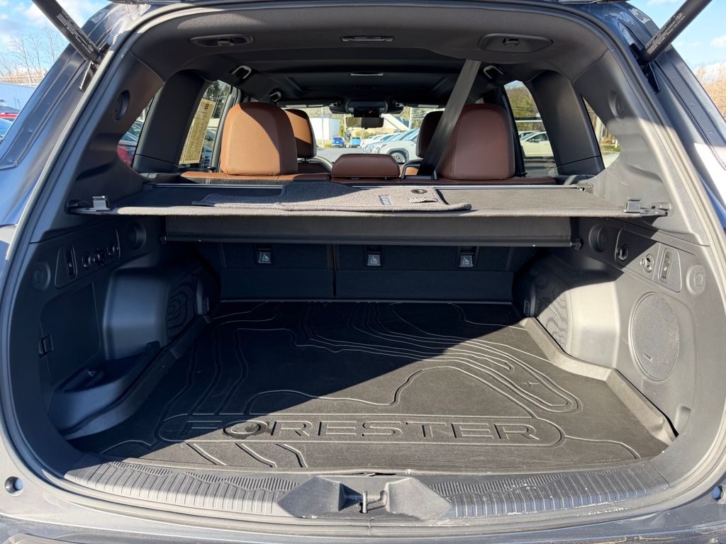 2025 Subaru Forester Touring - Photo 28