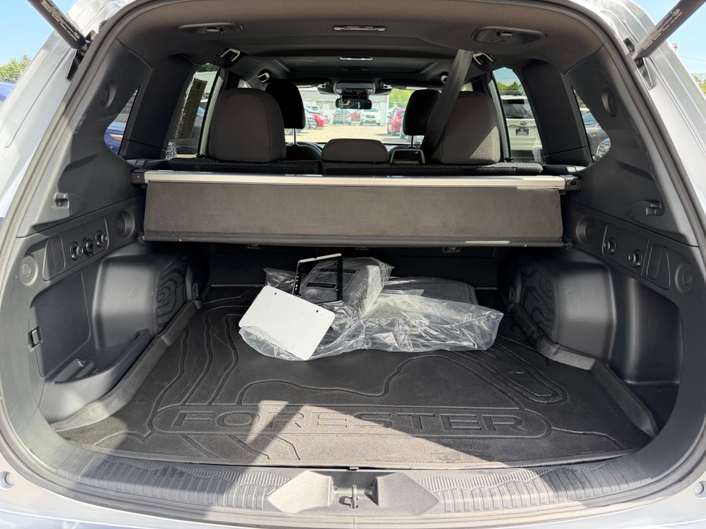 2025 Subaru Forester Premium - Photo 30
