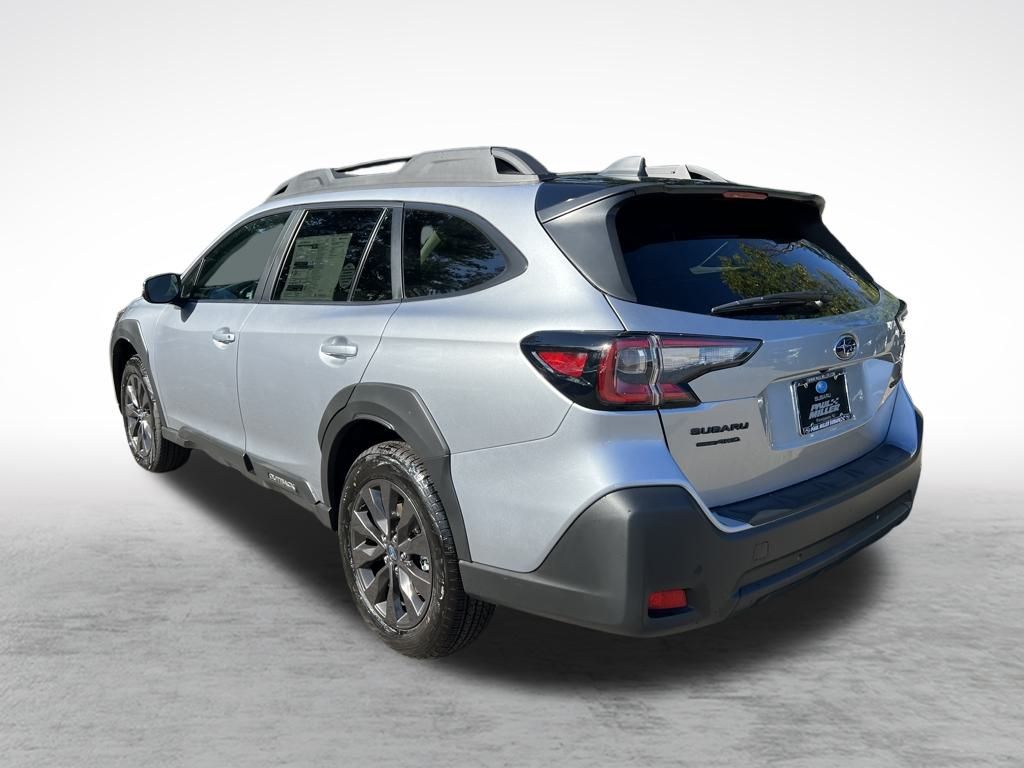 2025 Subaru Outback Onyx Edition photo 4