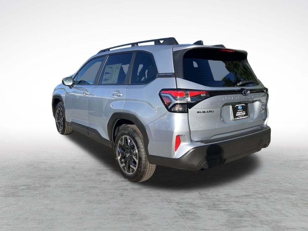 2025 Subaru Forester Premium photo 2