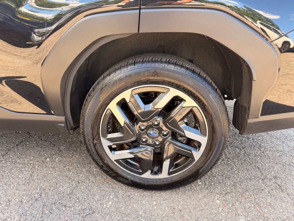 2025 Subaru Forester Limited - Photo 11