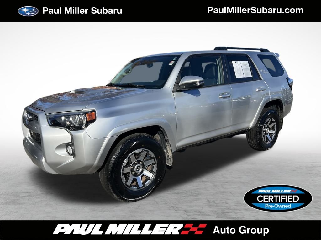 2020 Toyota 4Runner TRD Off-Road Premium's photo