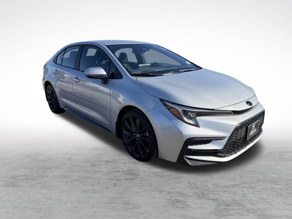 Used 2023 Toyota Corolla SE Sedan