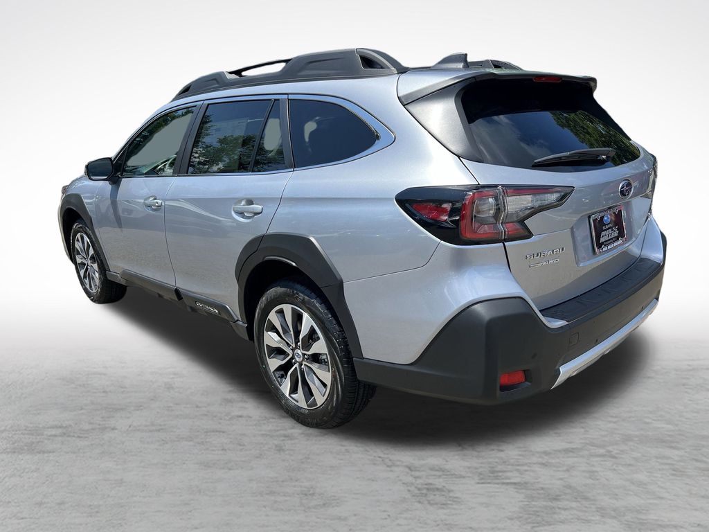 2025 Subaru Outback Limited XT photo 4
