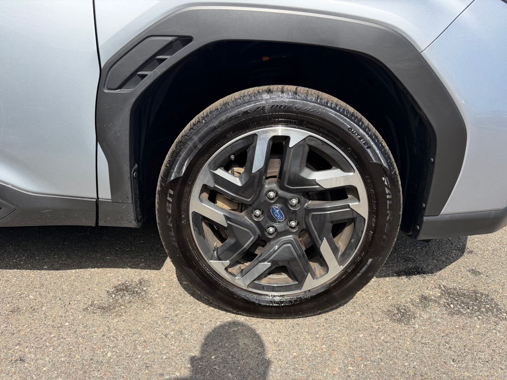 2025 Subaru Forester Premium - Photo 13