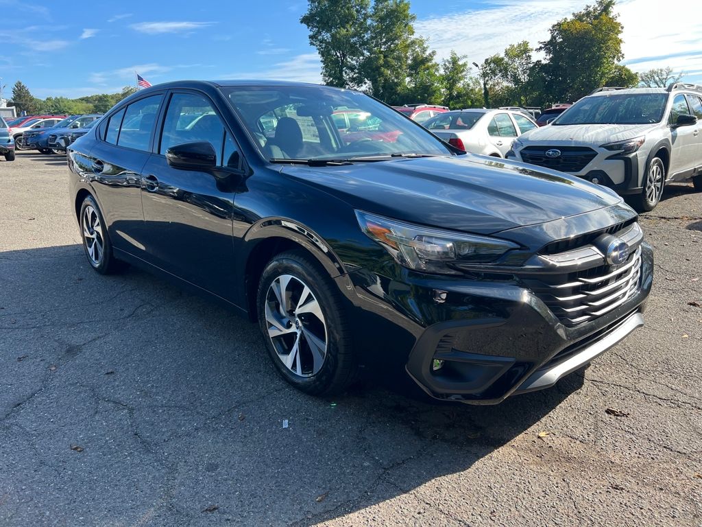 2025 Subaru Legacy Premium photo 3