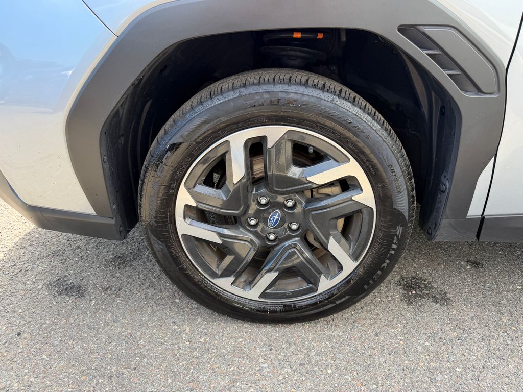 2025 Subaru Forester Premium - Photo 10
