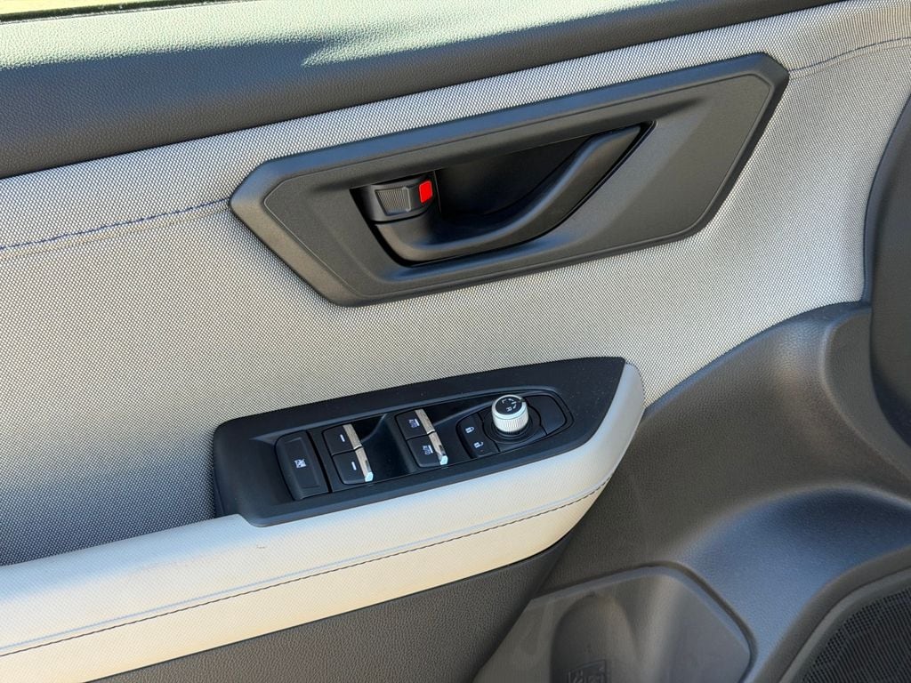 2025 Subaru Forester Premium - Photo 14