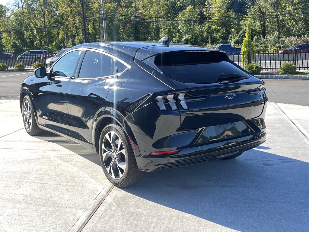 Used 2022 Ford Mustang Mach-E Premium Premium AWD