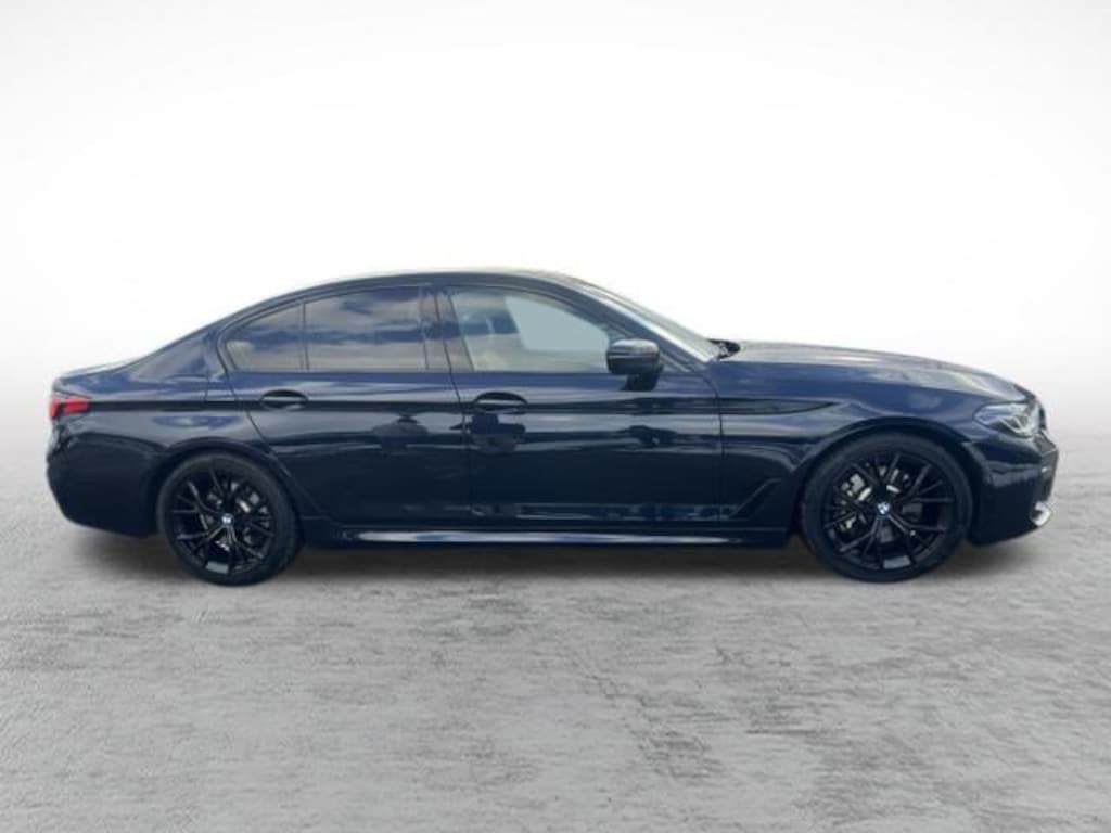 Used 2022 BMW 5 Series 530i xDrive Sedan