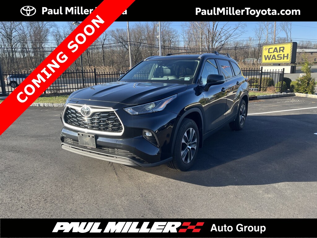 Used 2024 Toyota Highlander XLE XLE AWD
