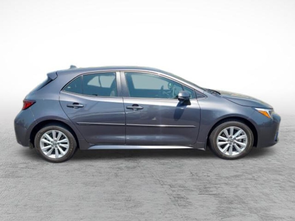 Used 2025 Toyota Corolla Hatchback SE SE CVT