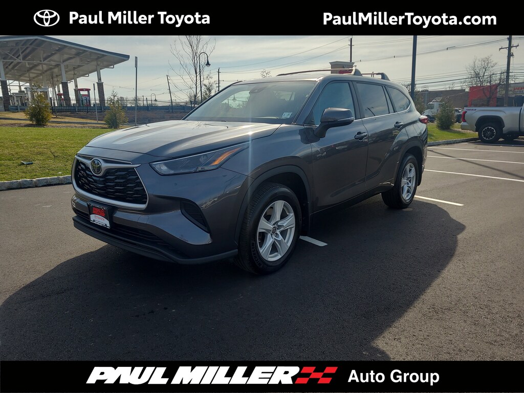 Used 2023 Toyota Highlander L L AWD