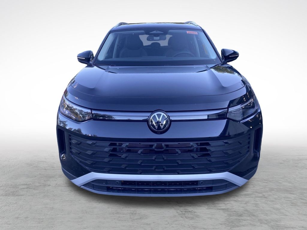 New 2025 Volkswagen Tiguan 2.0T SE SUV