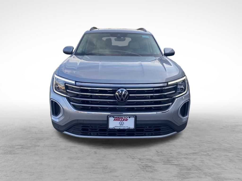 2026 Volkswagen Atlas SE Technology photo 2
