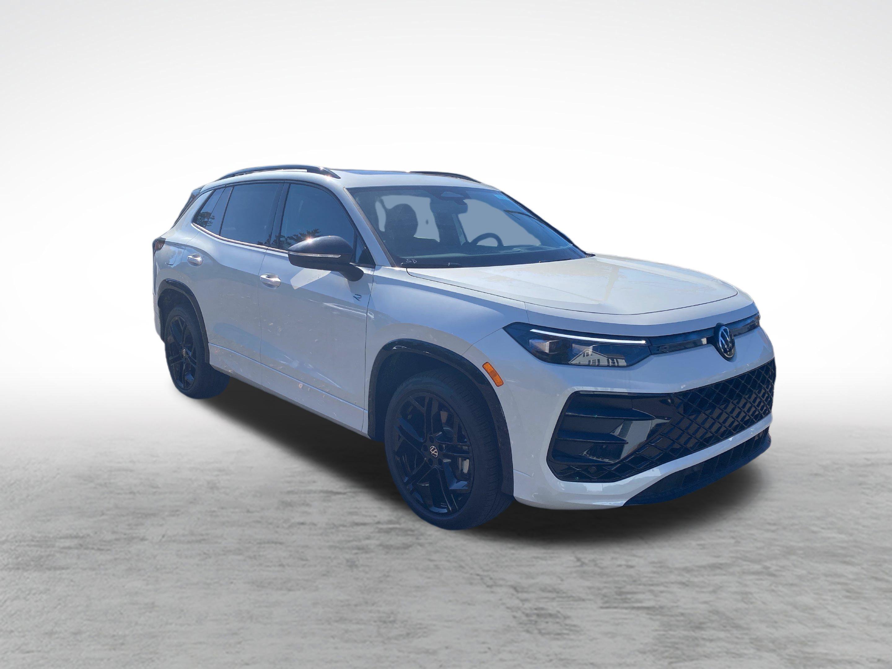 New 2026 Volkswagen Tiguan SE R-Line Black SUV