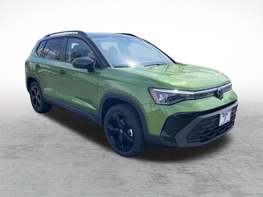 2025 Volkswagen Taos SE photo 3