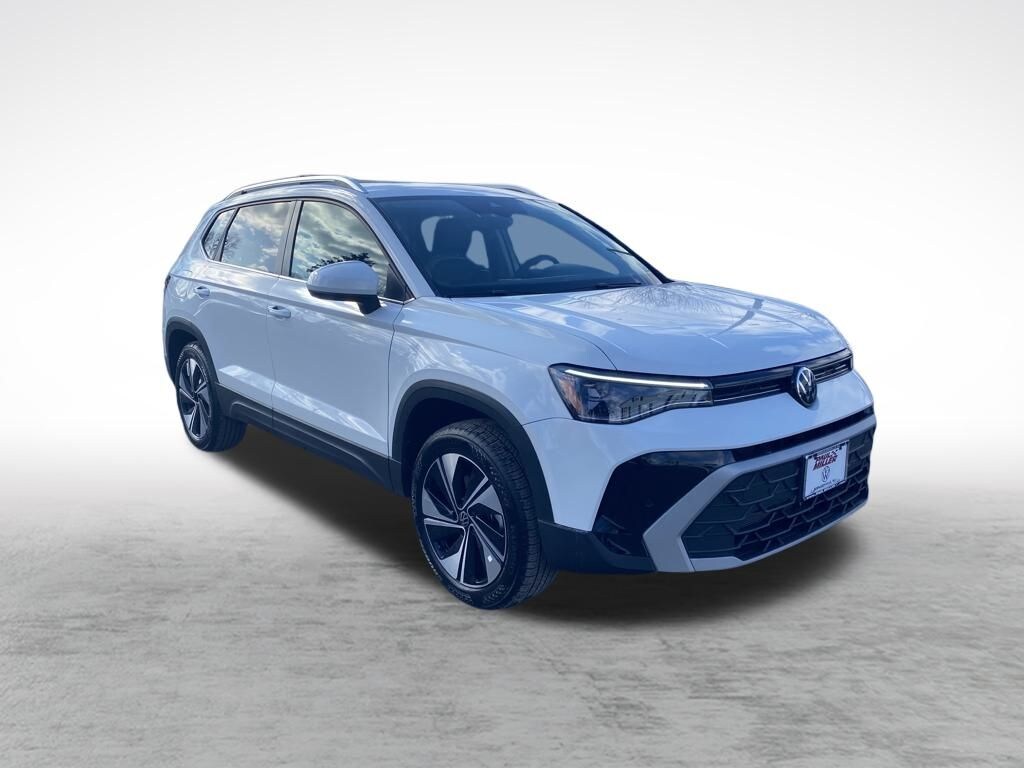 Certified 2025 Volkswagen Taos 1.5T SE SUV
