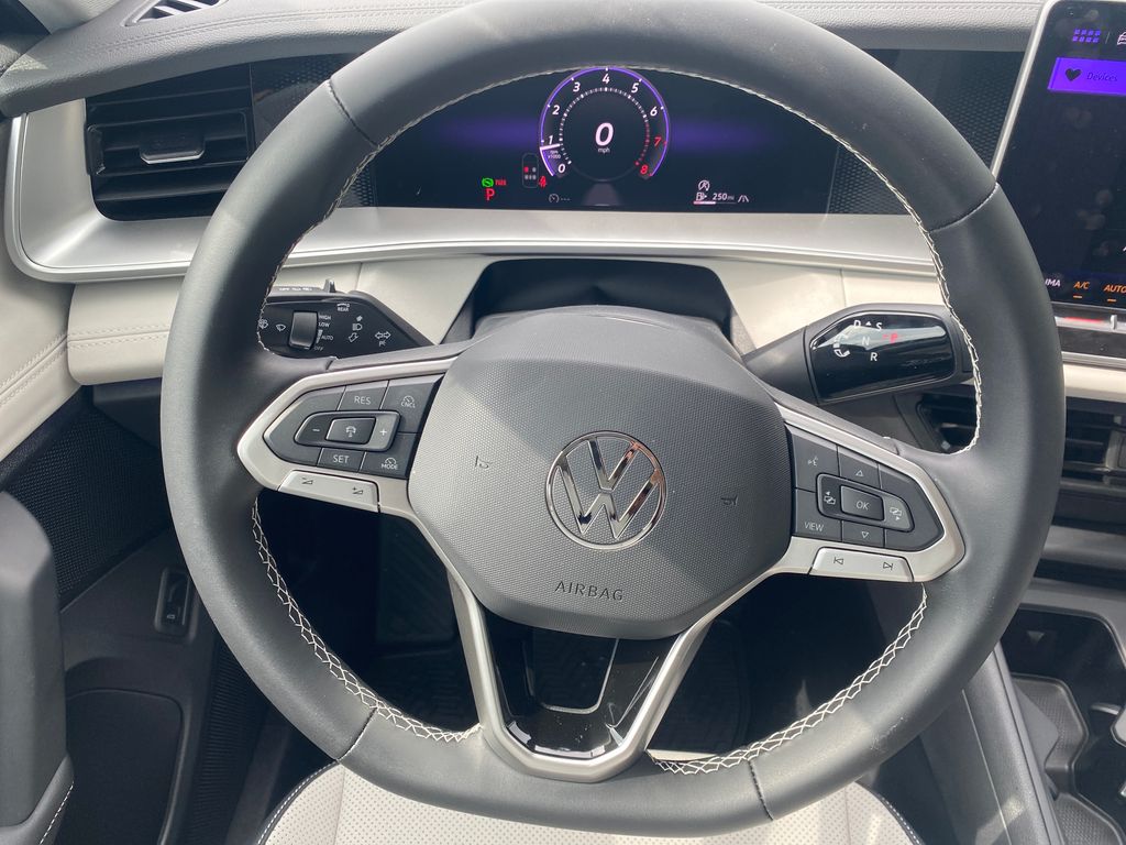 2026 Volkswagen Tiguan SE - Photo 18
