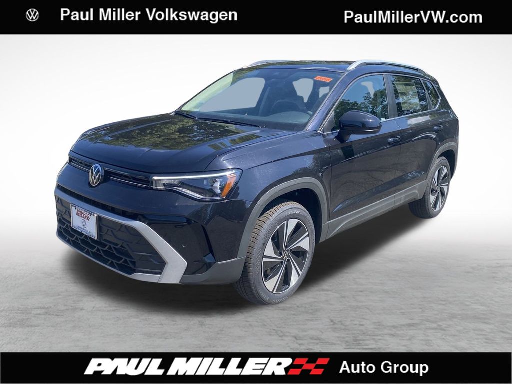 2025 Volkswagen Taos SE's photo