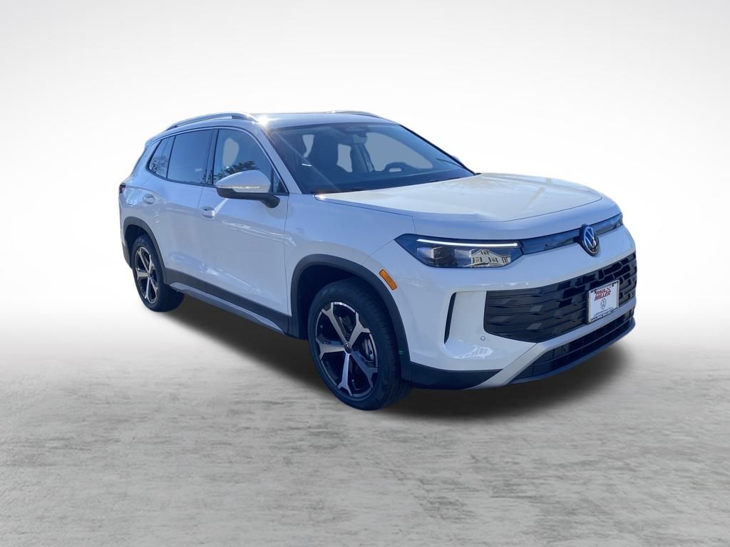 2026 Volkswagen Tiguan SE photo 3